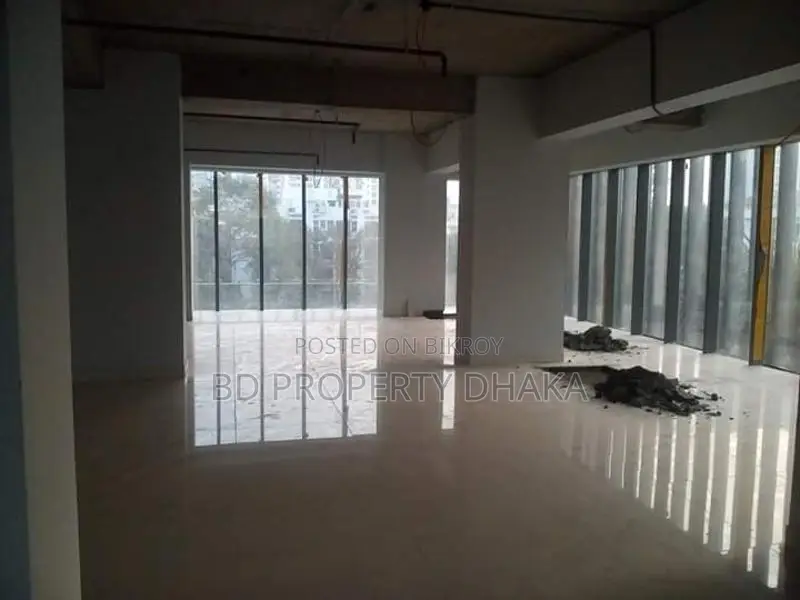 3320 Sqft Nice Open Commercial Space Rent in Banani in Banani