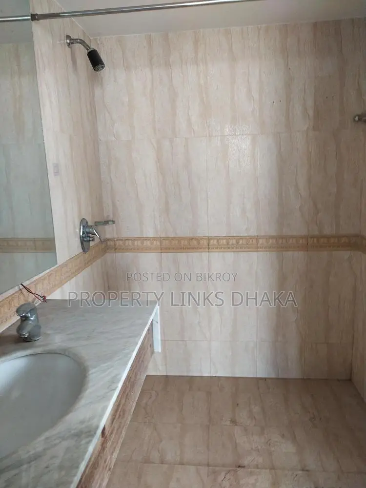 Unfurnished flat for Rent in Gulshan in Gulshan