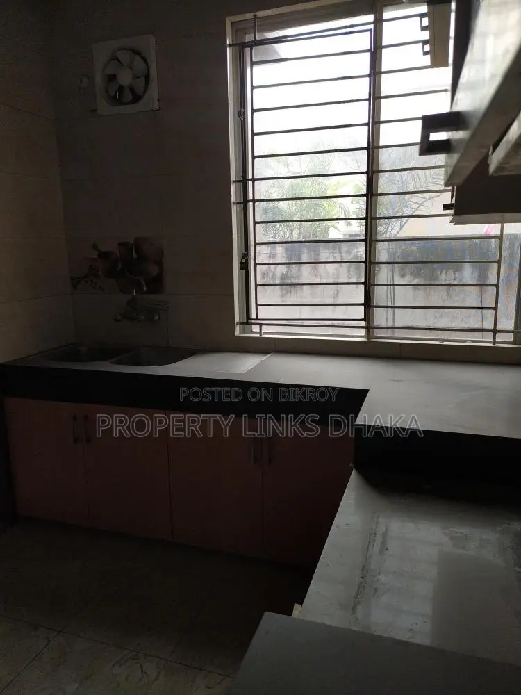Unfurnished flat for Rent in Gulshan in Gulshan