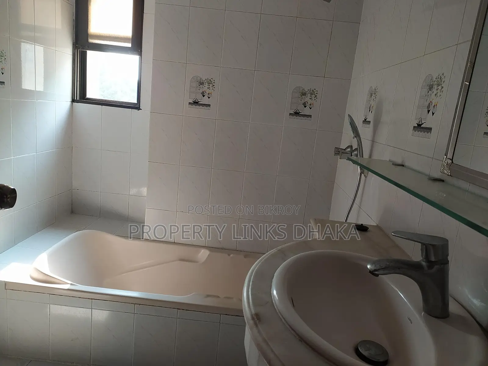 Unfurnished flat for Rent in Gulshan in Gulshan