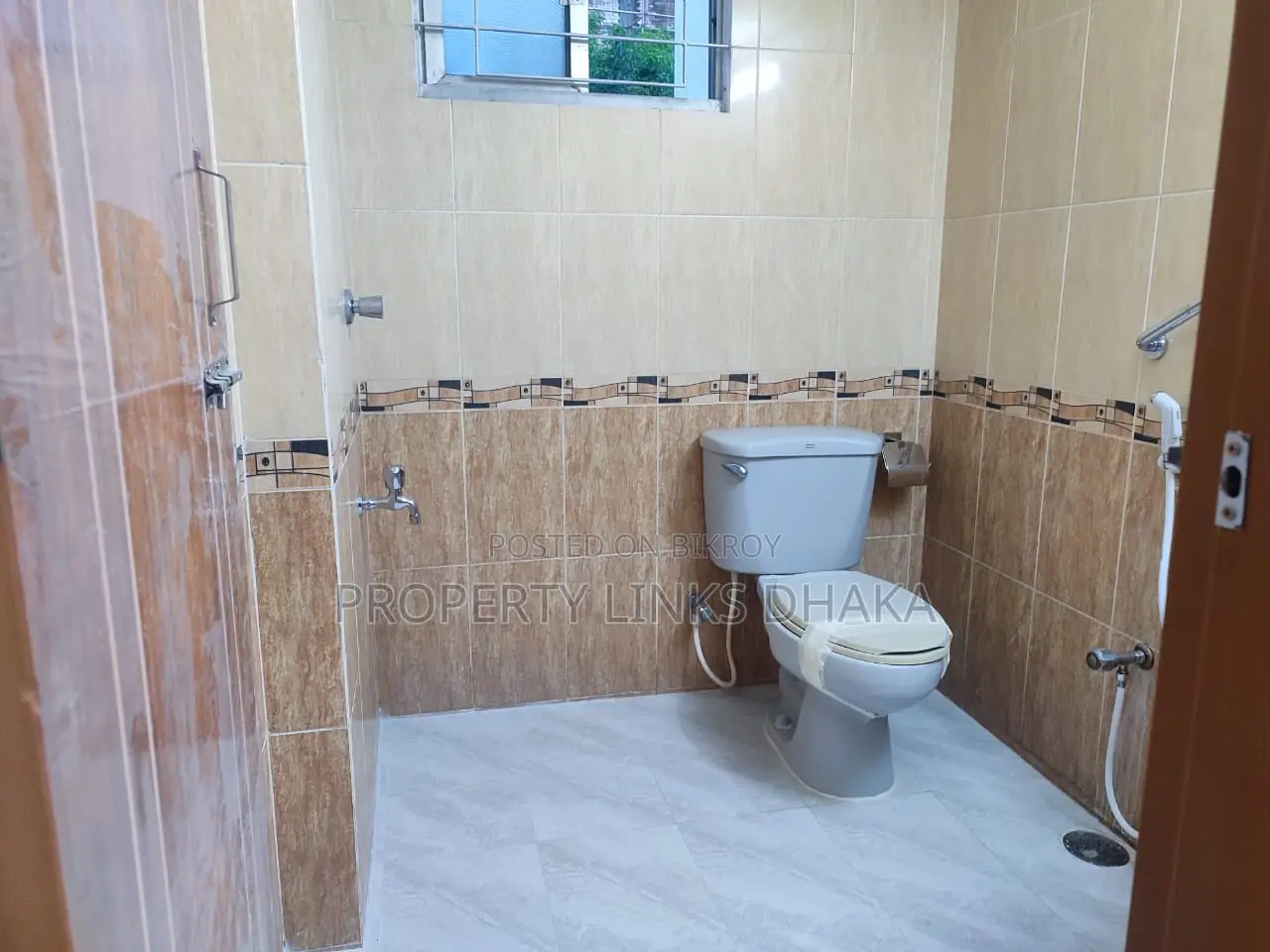 Unfurnished flat for Rent in Gulshan in Gulshan