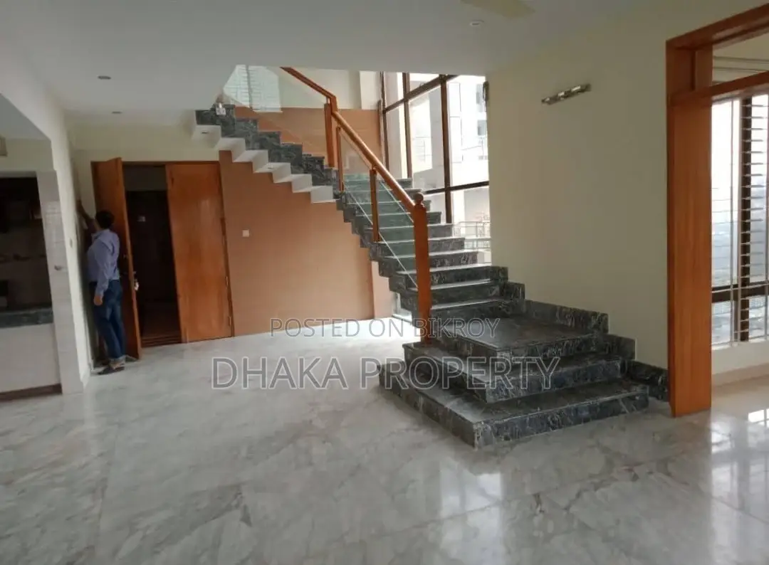 EXCLUSIVE 4500 SFT DUPLEX 4 BED FLAT FOR RENT IN GULSHAN 2 in Gulshan