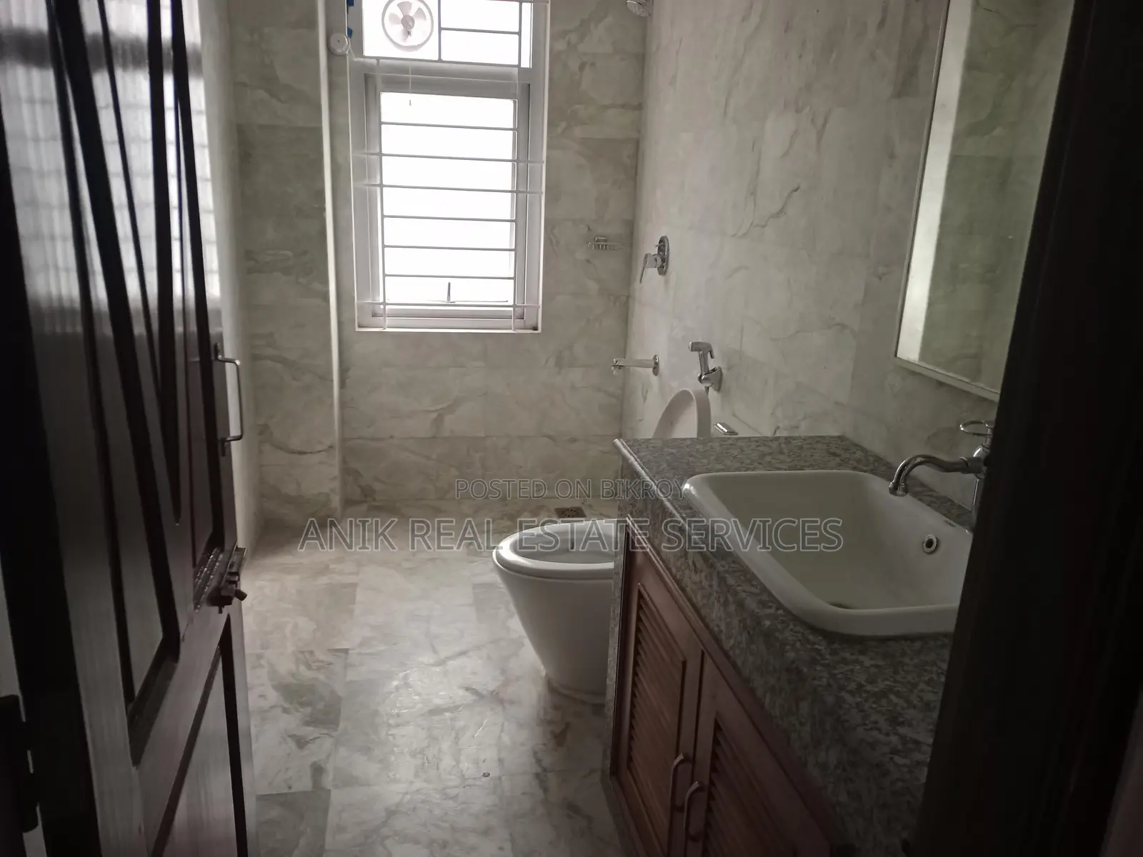 Good Quality 3 Bedroom Un Farnised Flat Rent At Gulshan in Gulshan