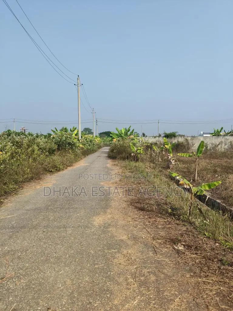 05 katha plot adjacent to 300 feet in Purbachal