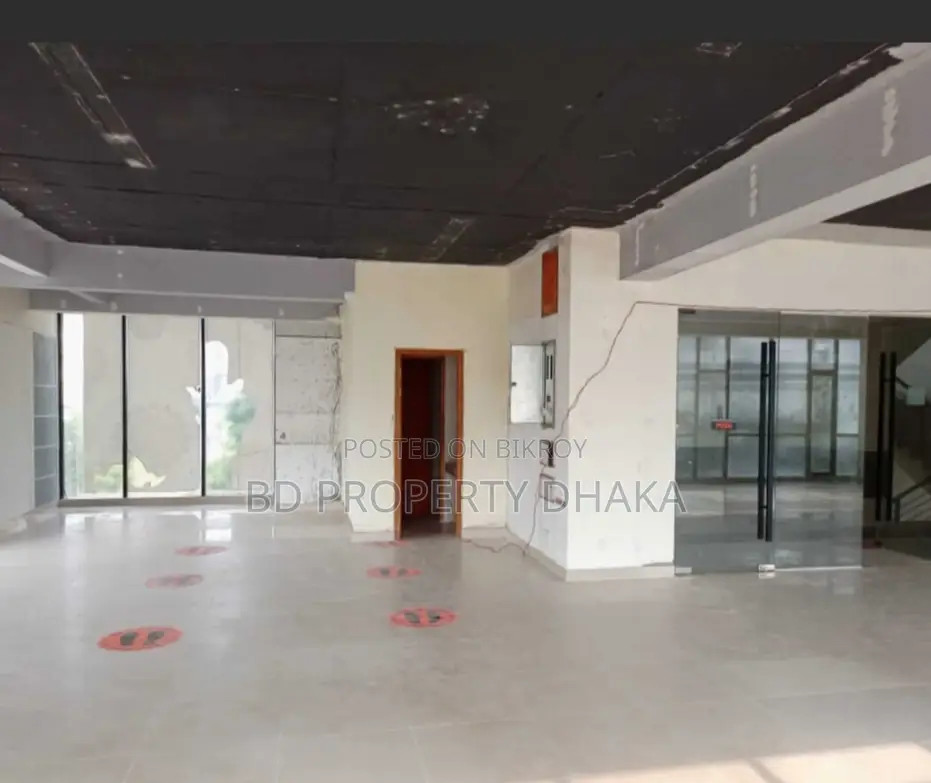 4000 Sqft Ground floor Shop/Showroom.Cafe .rent in Gulshan Avenue in Gulshan