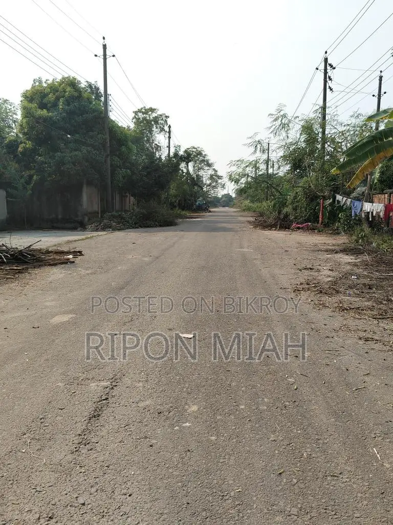 Near 300 Ft Road West Face 3 Katha Plot Sale At Sector 18, Purbachal in Purbachal