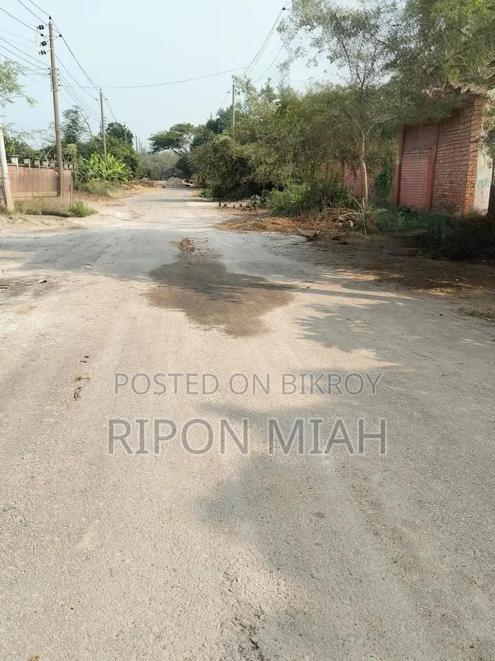 Near 300 Ft Road West Face 3 Katha Plot Sale At Sector 18, Purbachal in Purbachal