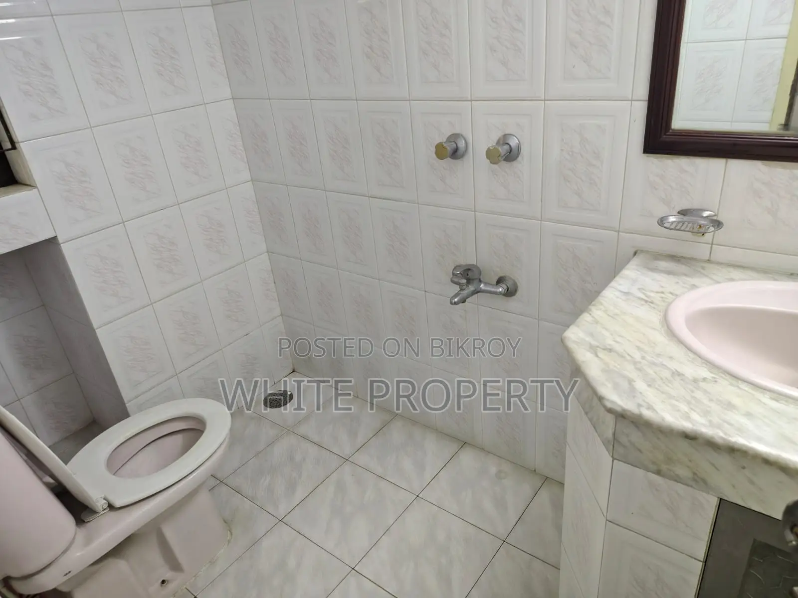 Used Apartment for Sale at Gulshan Road 43 in Gulshan