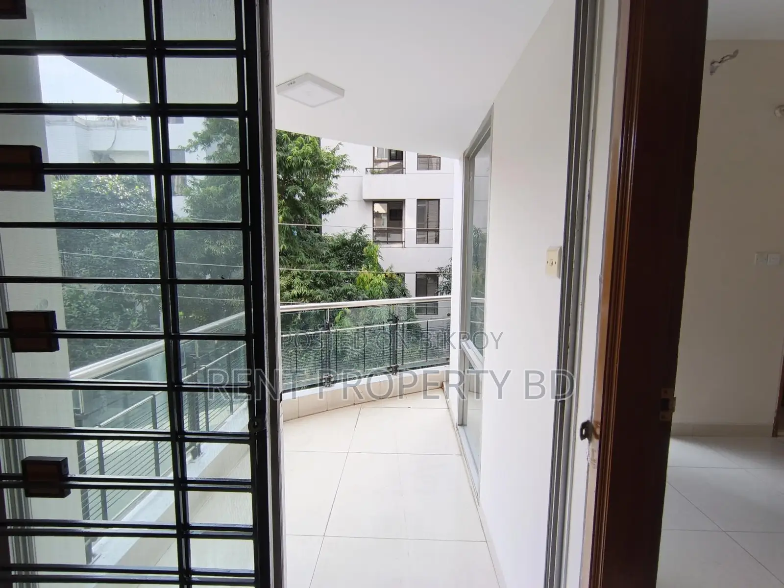 Banani Exclusive Apartment Rent 2100 Sft in Banani