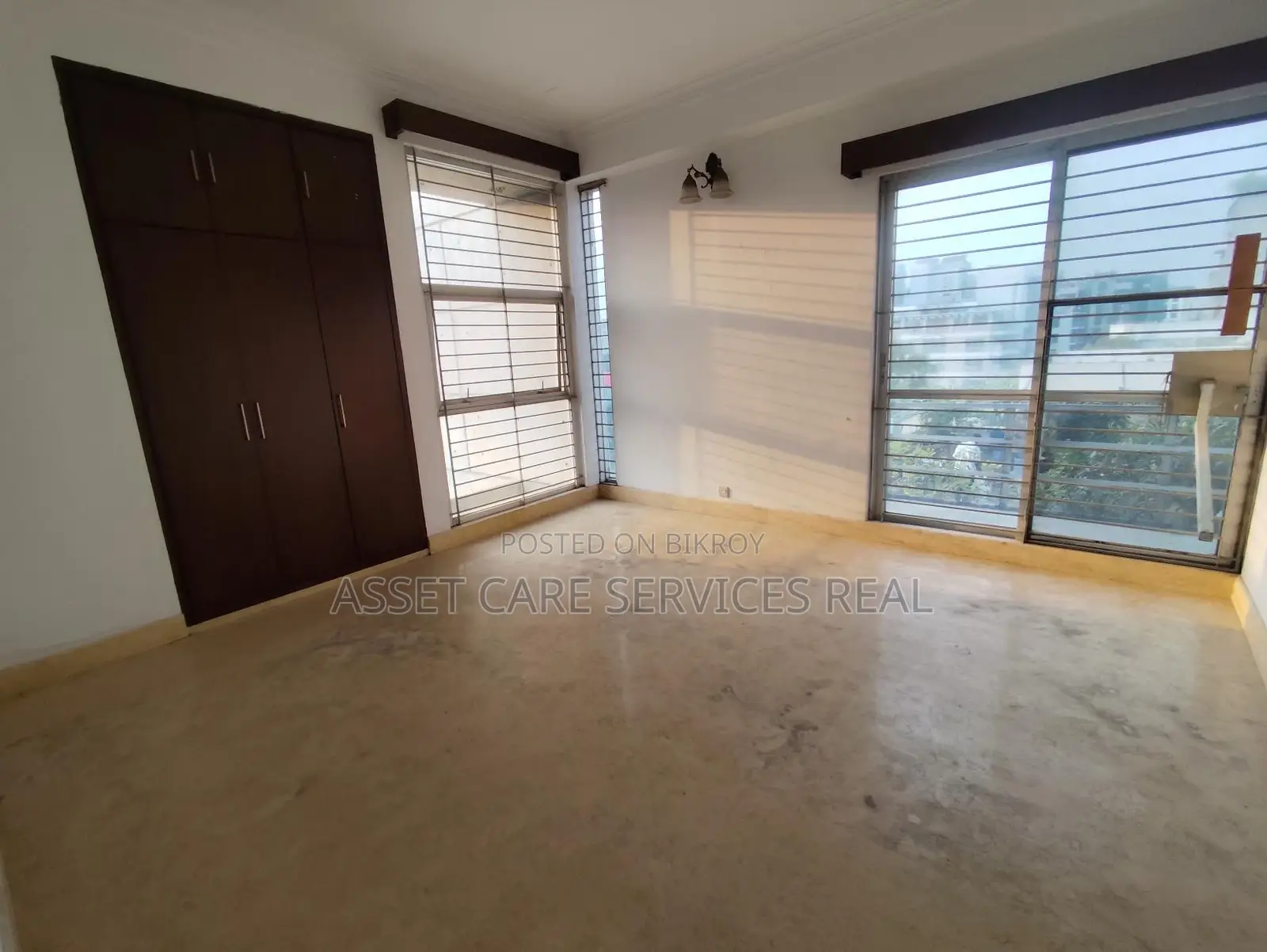 Baridhara Diplomatic Zone 4Bed Un-Furnished Apartment Rent in Baridhara