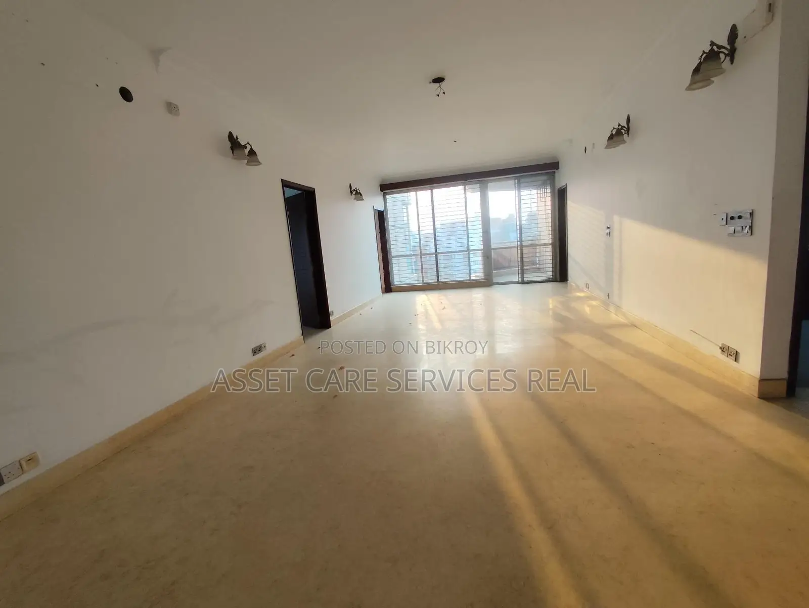 Baridhara Diplomatic Zone 4Bed Un-Furnished Apartment Rent in Baridhara