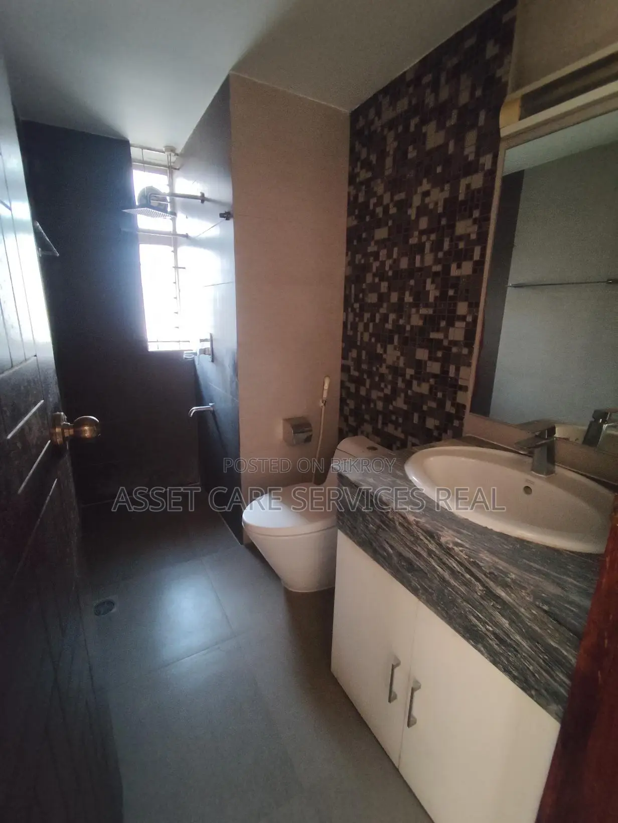 Baridhara Diplomatic Zone 4Bed Un-Furnished Apartment Rent in Baridhara