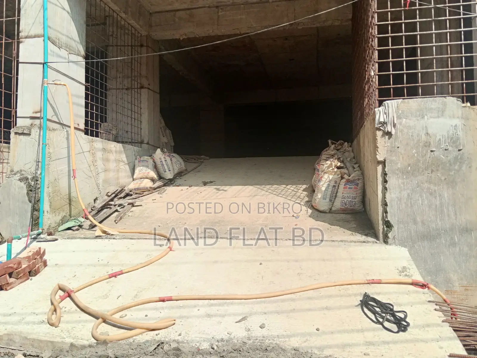 ON GOING FLAT FOR SALE @ 1500 SFT 4TH FLOOR in Dhanmondi