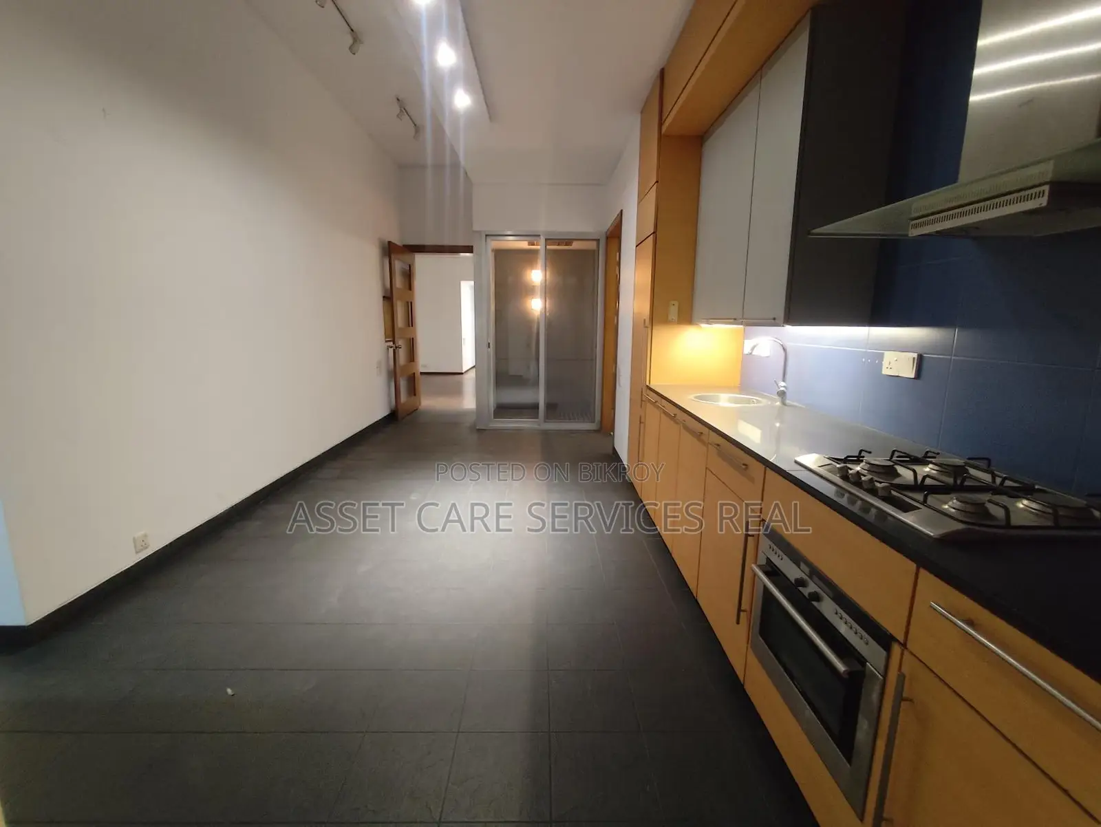 Duplex 7500-Sqft 5Bed Luxurious Penthouse Rent In North Gulshan in Gulshan