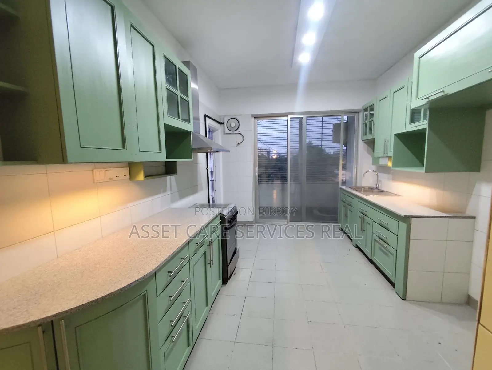 Duplex 7500-Sqft 5Bed Luxurious Penthouse Rent In North Gulshan in Gulshan