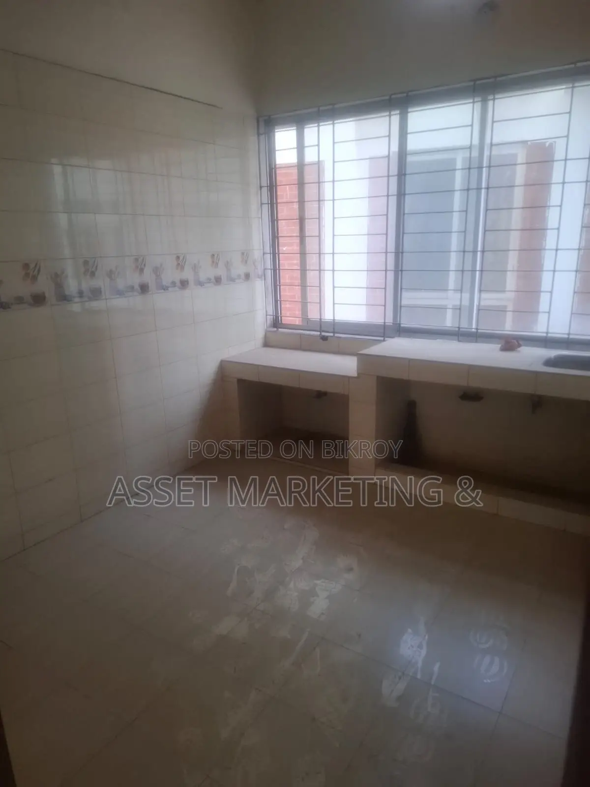 Used Apartment for Sale – West Dhanmondi 8/A, Dhaka in Dhanmondi