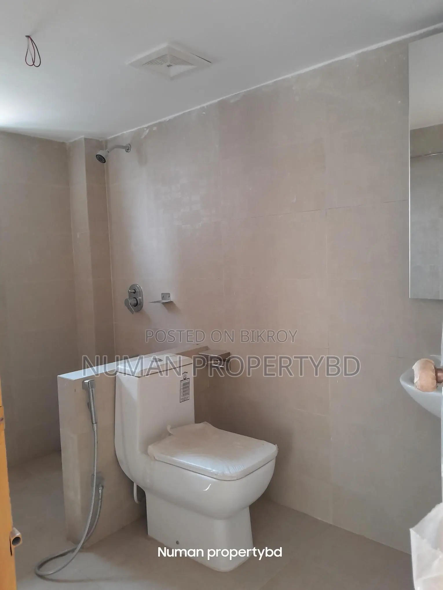 1400sq New Luxury Semi Furnished Flat Rent in Basundhara