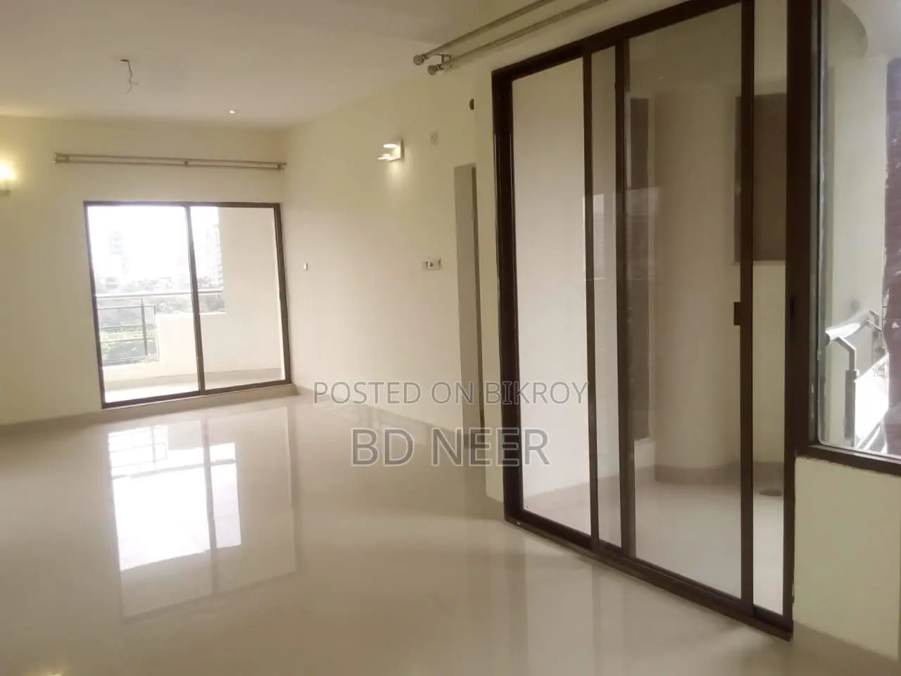 Resident Building Duplex Flat Rent in Gulshan-2 in Gulshan