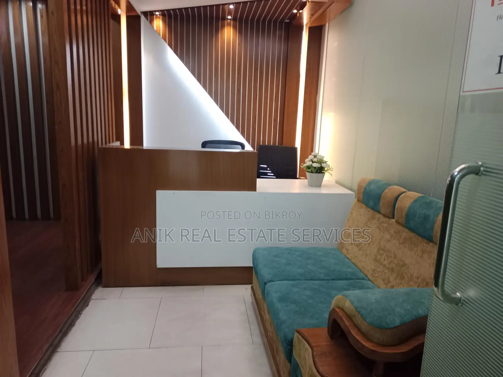 Commarcial 2200 Sft Full Farni Flat Rent At Gulshan 2 in Gulshan
