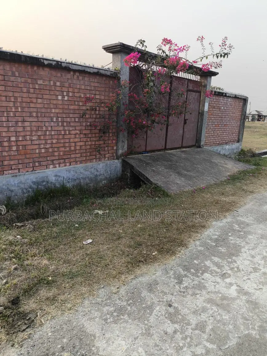 Sector: 18, Park view prime location 5 katha plot urgent sale. Purbachal in Purbachal