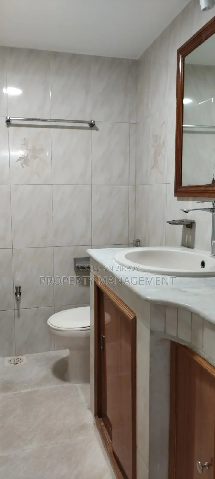 2400Sqft unfurnished Apartment Rent 3Bed 4Bath Banani Nice View in Banani