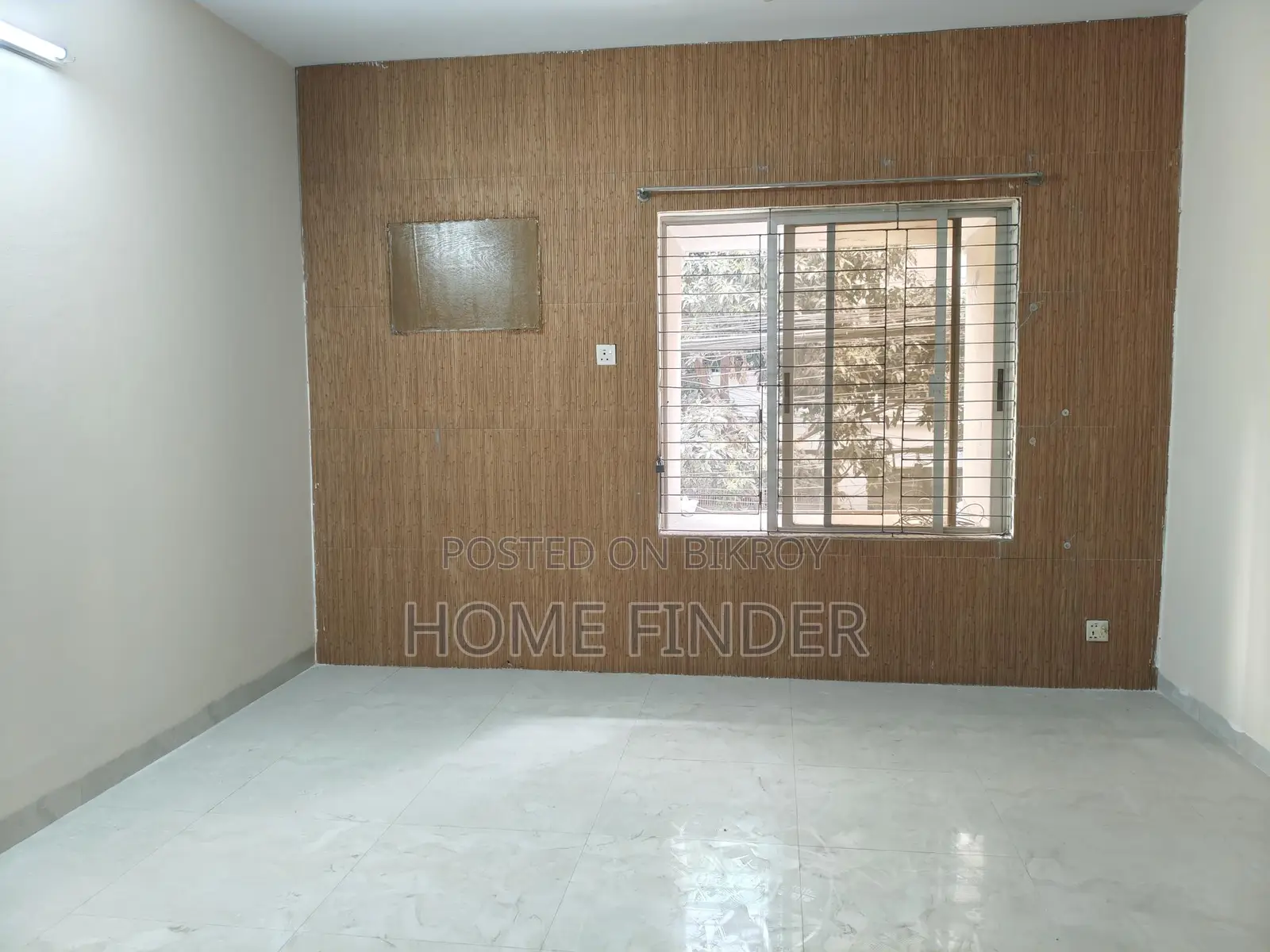 Rent a 2800 Sqft Un-Furnished Apartment in Gulshan 2 in Gulshan