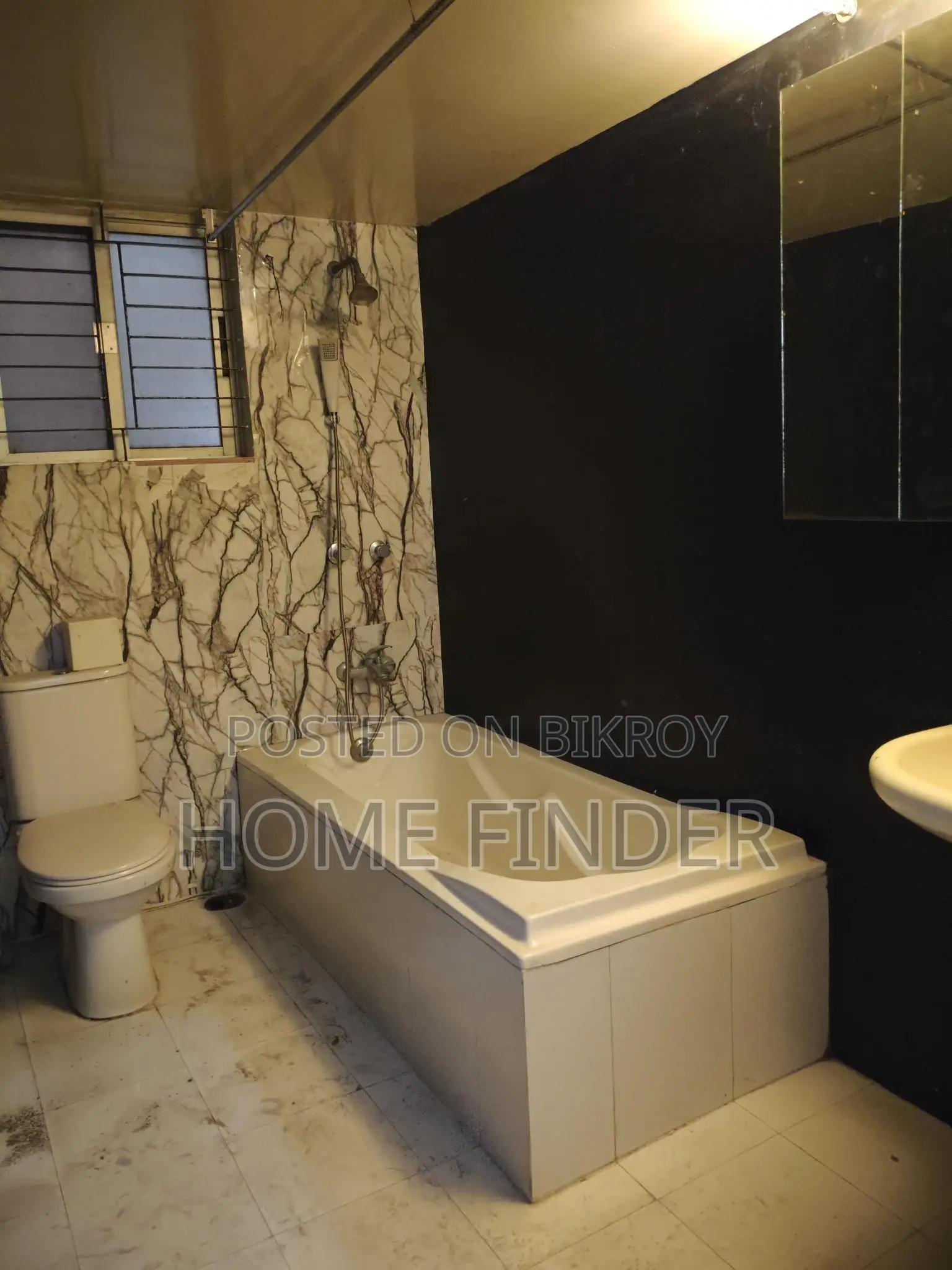 Rent a 2800 Sqft Un-Furnished Apartment in Gulshan 2 in Gulshan