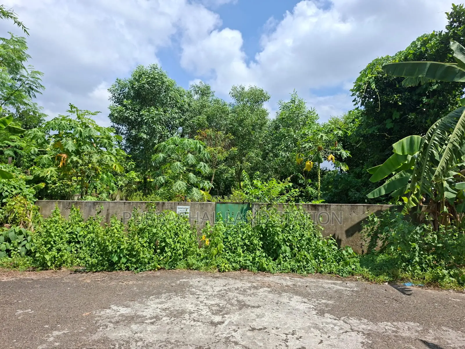 Sector 10, Lake View 3 Katha Plot for Urgent Sale, Purbachal. in Purbachal