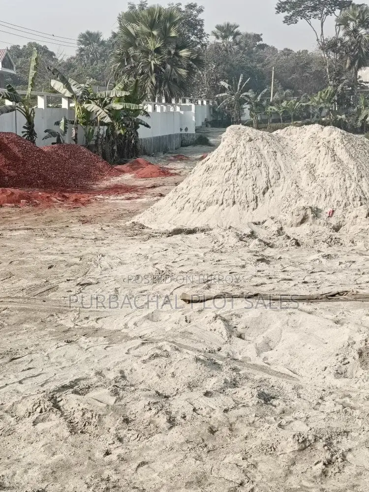 উন্নয়নমূলক কাজের ধারা দেখে আজই প্লট কিনুন, পাইন সিটি। in Purbachal
