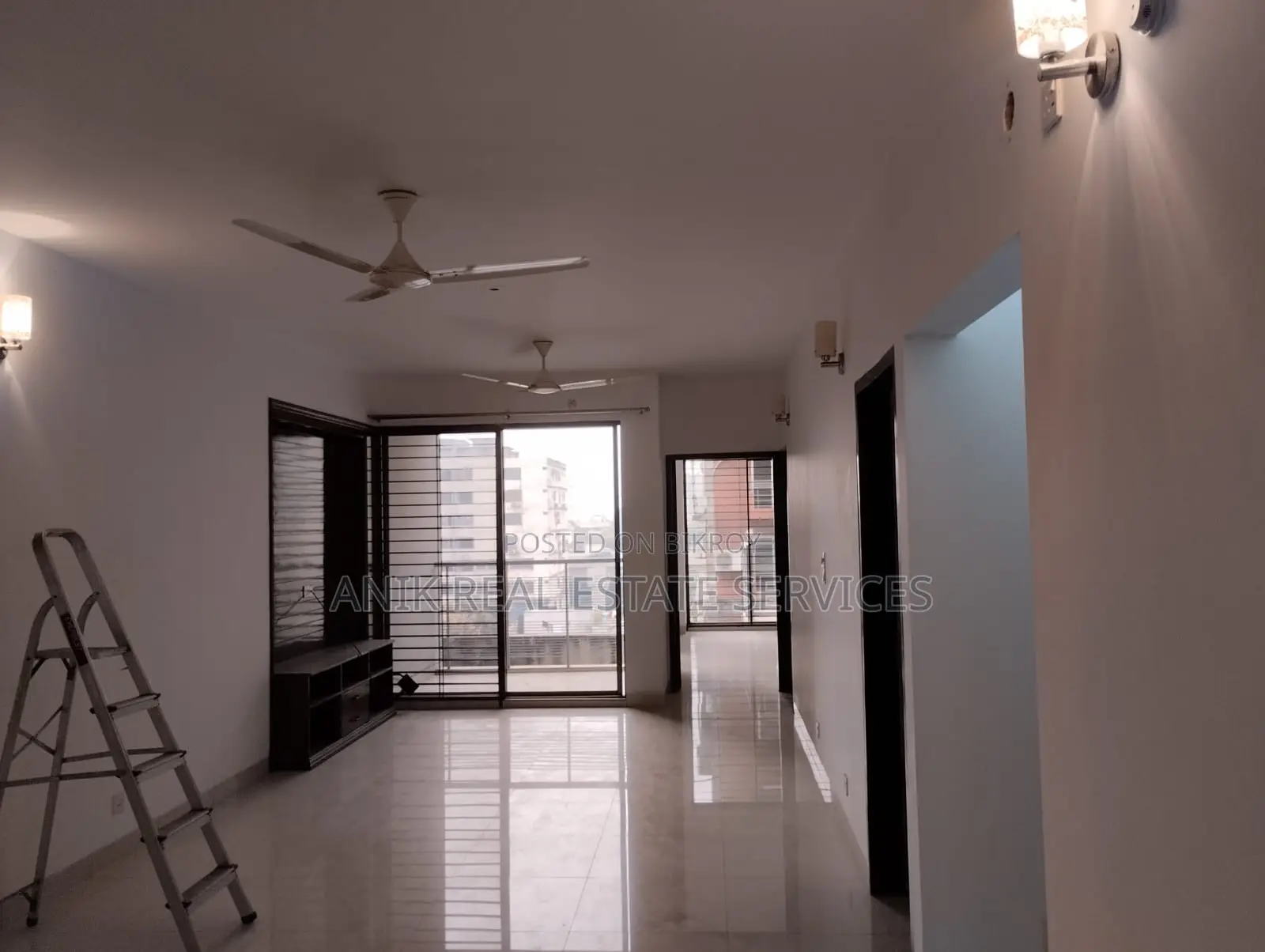 Good Quality 3 Bedroom Unfurnished Flat Rent At Banani in Banani