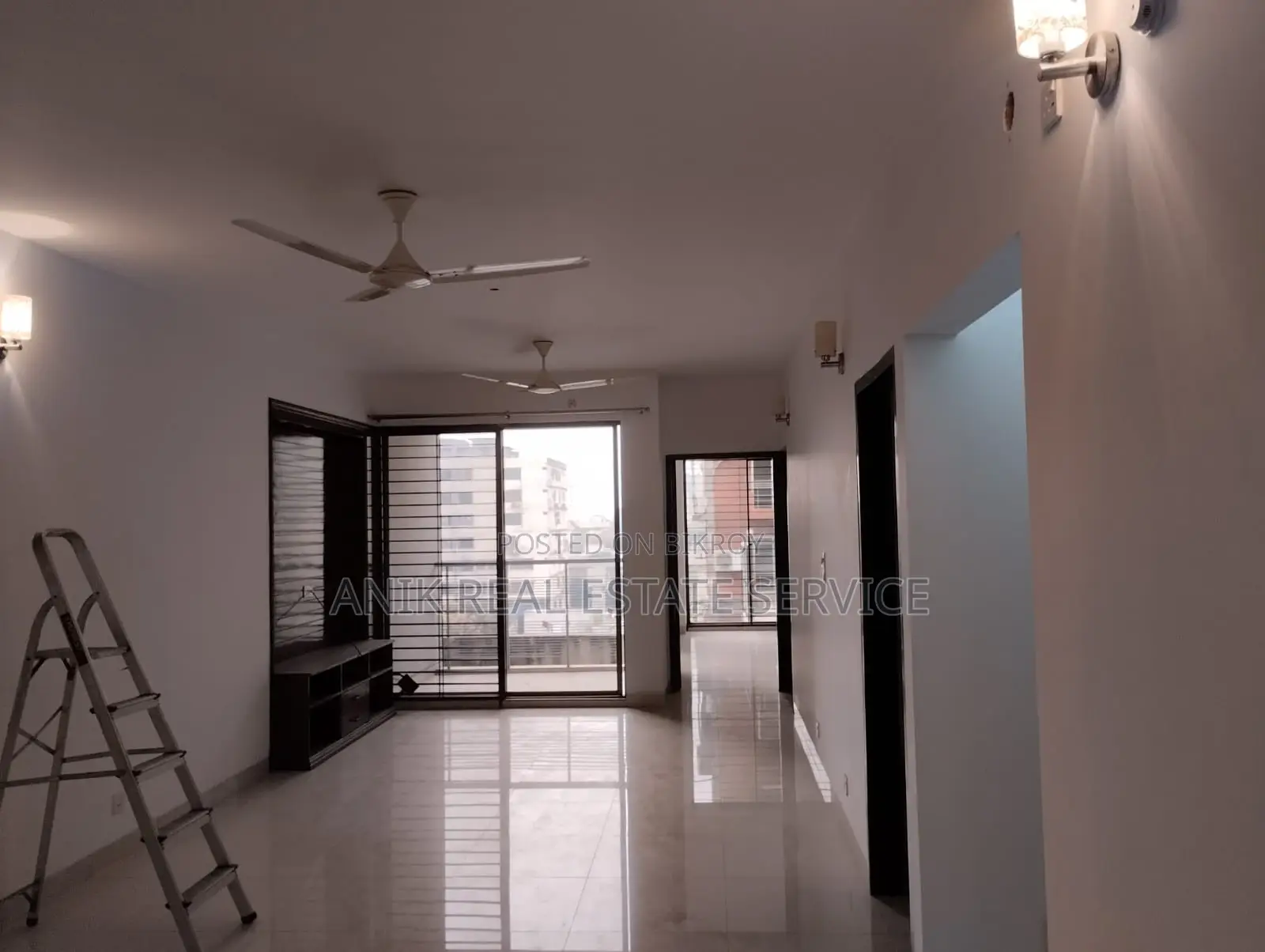 Good Quality 3 Bedroom Unfurnished Flat Rent At Banani in Banani