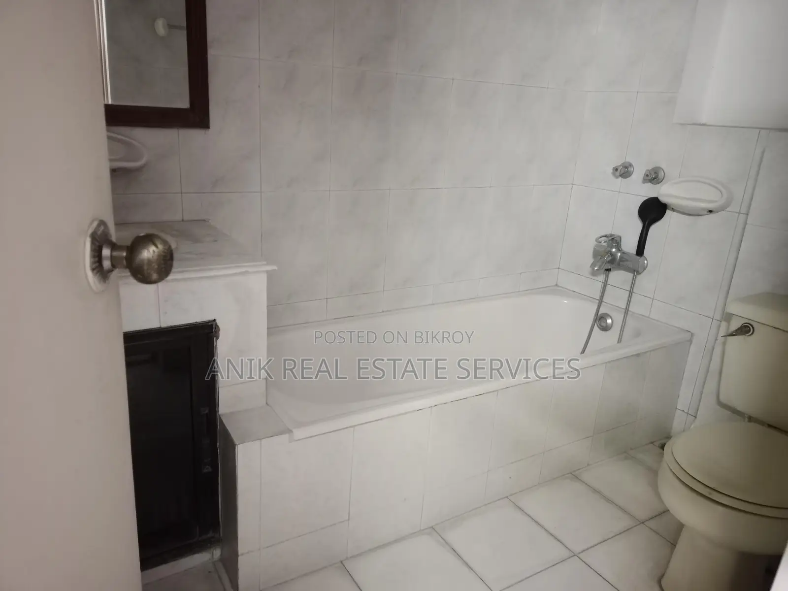 2200 Sft Semi Furnished Office Space Rent At Gulshan in Gulshan