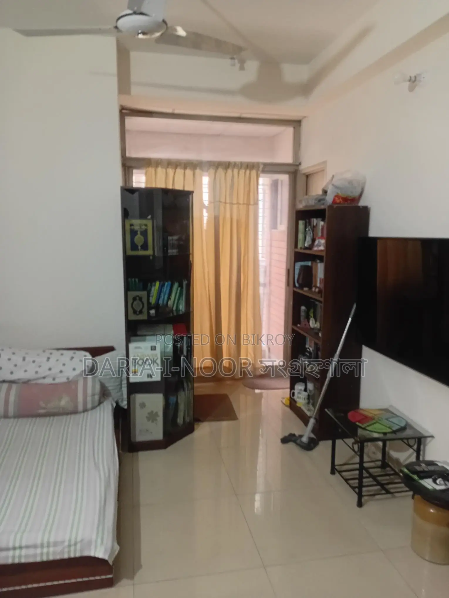1120 SFT Flat with Bank Loan Parking opposite BRAC University in Badda