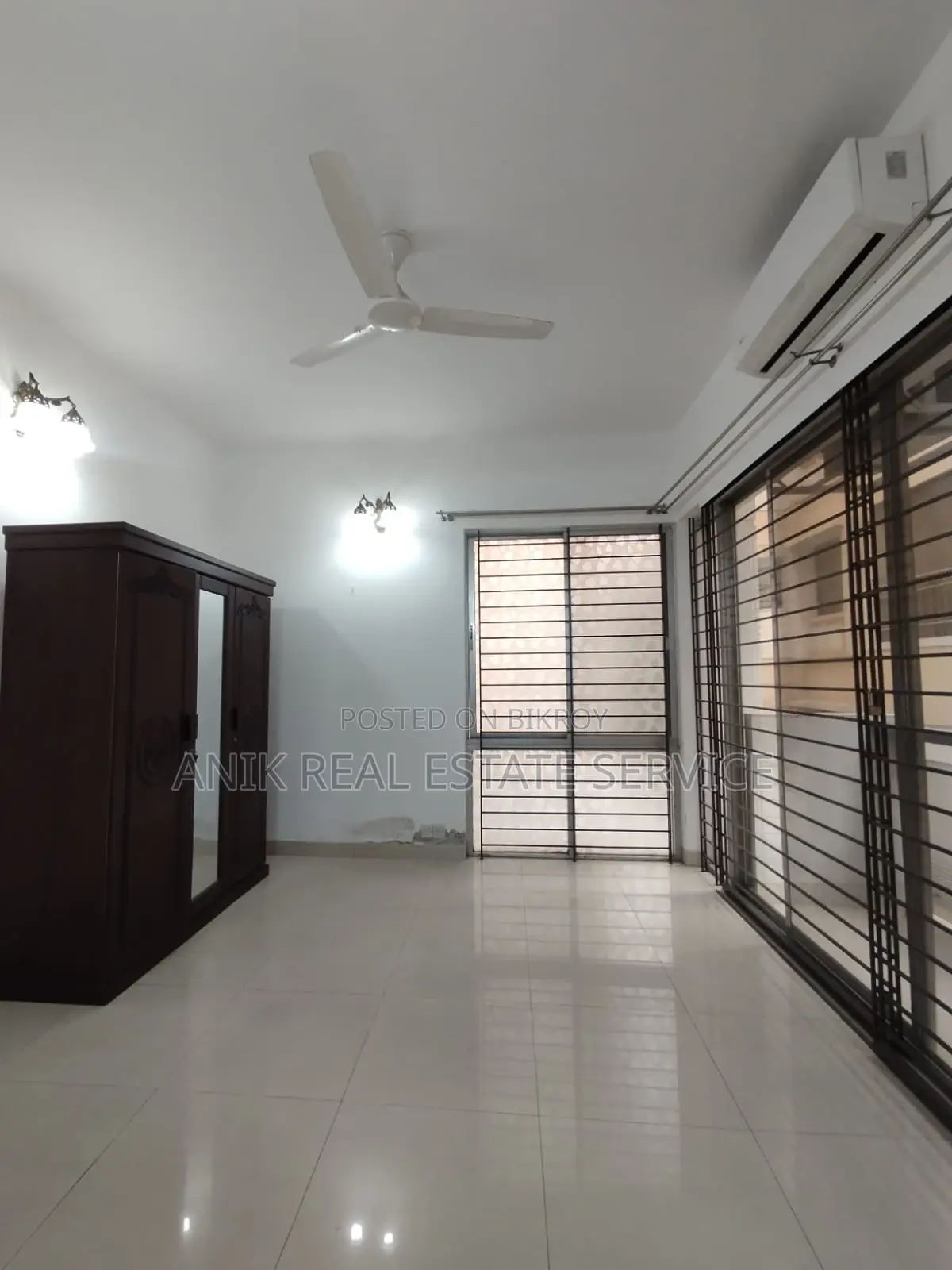 Good Quality Semi Furnished Flat Rent At Baridhara in Baridhara