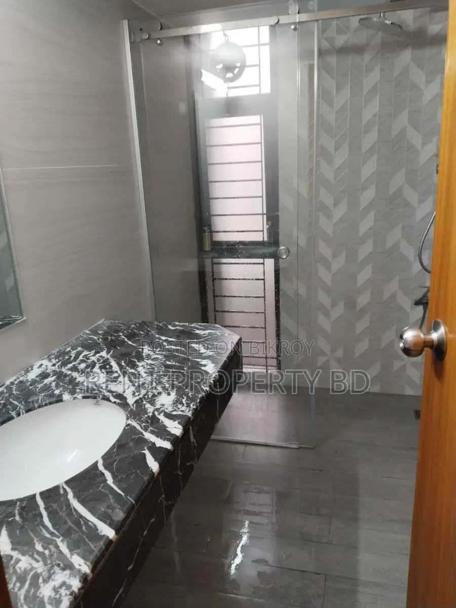 Luxurious Gym Swimming Apartment Rent in Gulshan in Gulshan