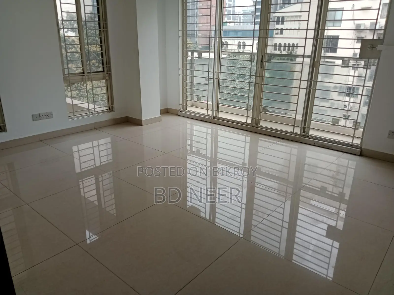 pretty looking 3 Bed room apt rent in Gulshan 2 in Gulshan