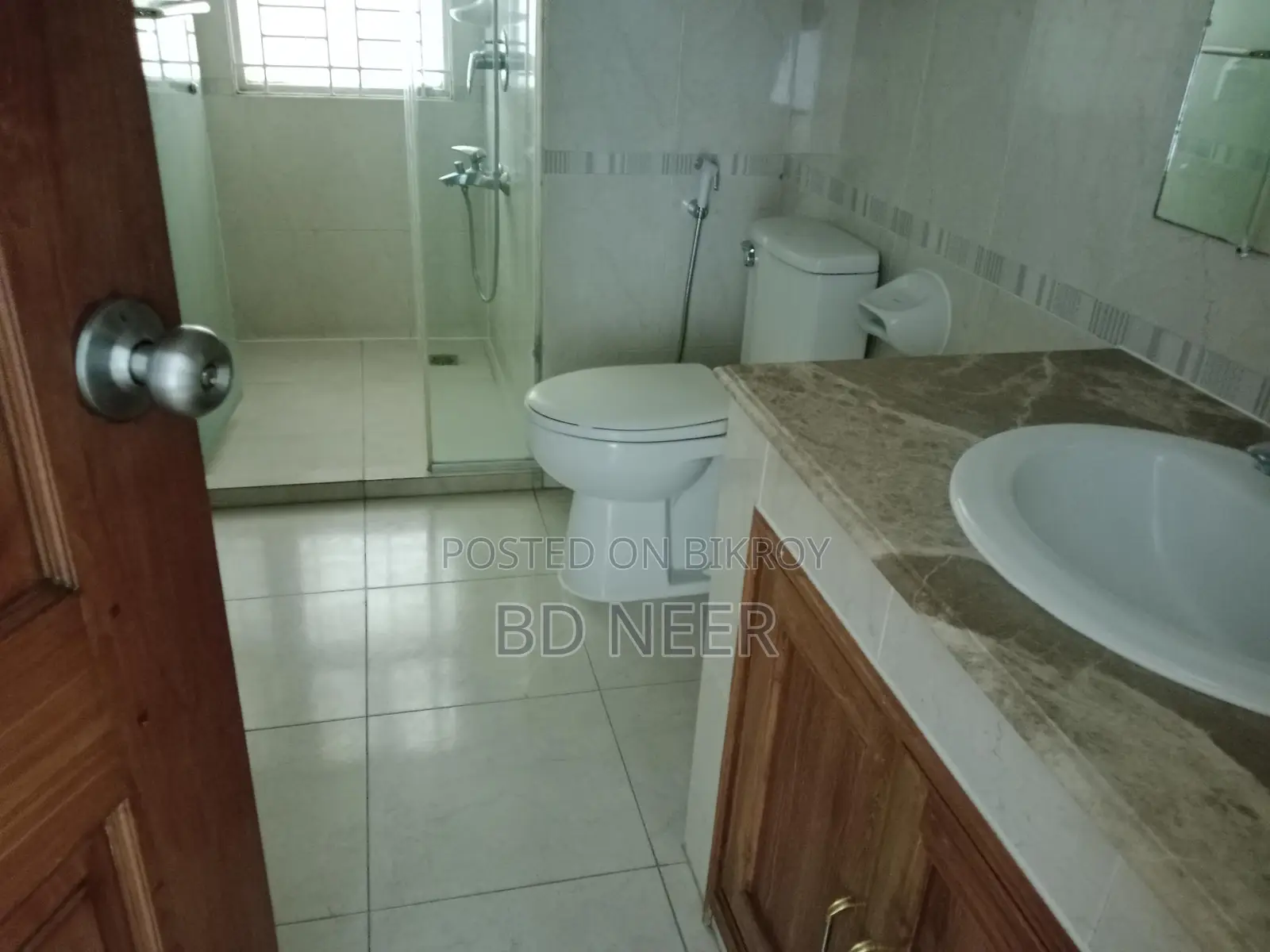 pretty looking 3 Bed room apt rent in Gulshan 2 in Gulshan
