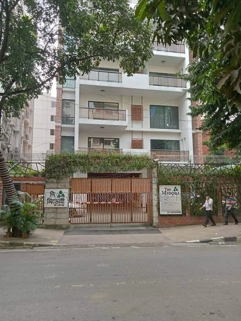 Residential Hotel for Sale with 9 Katha Land in Gulshan in Gulshan