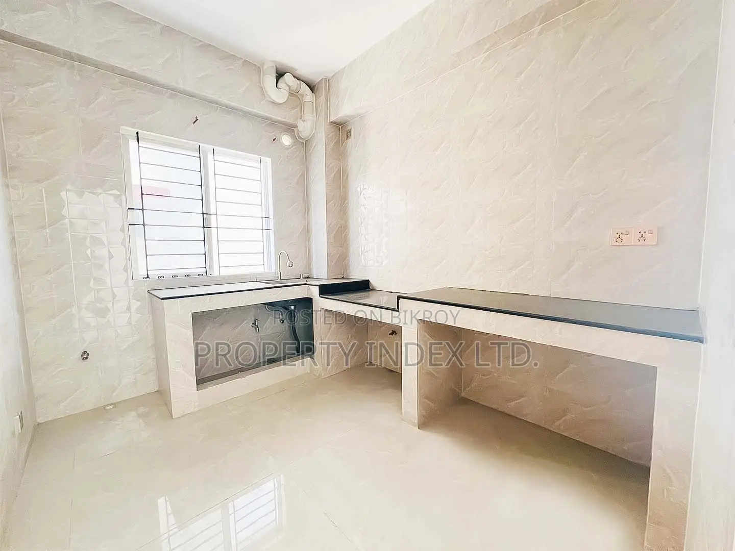Ready Apartment For Sale! 1600 Sqft Flat At Bashundhara F Block in Basundhara