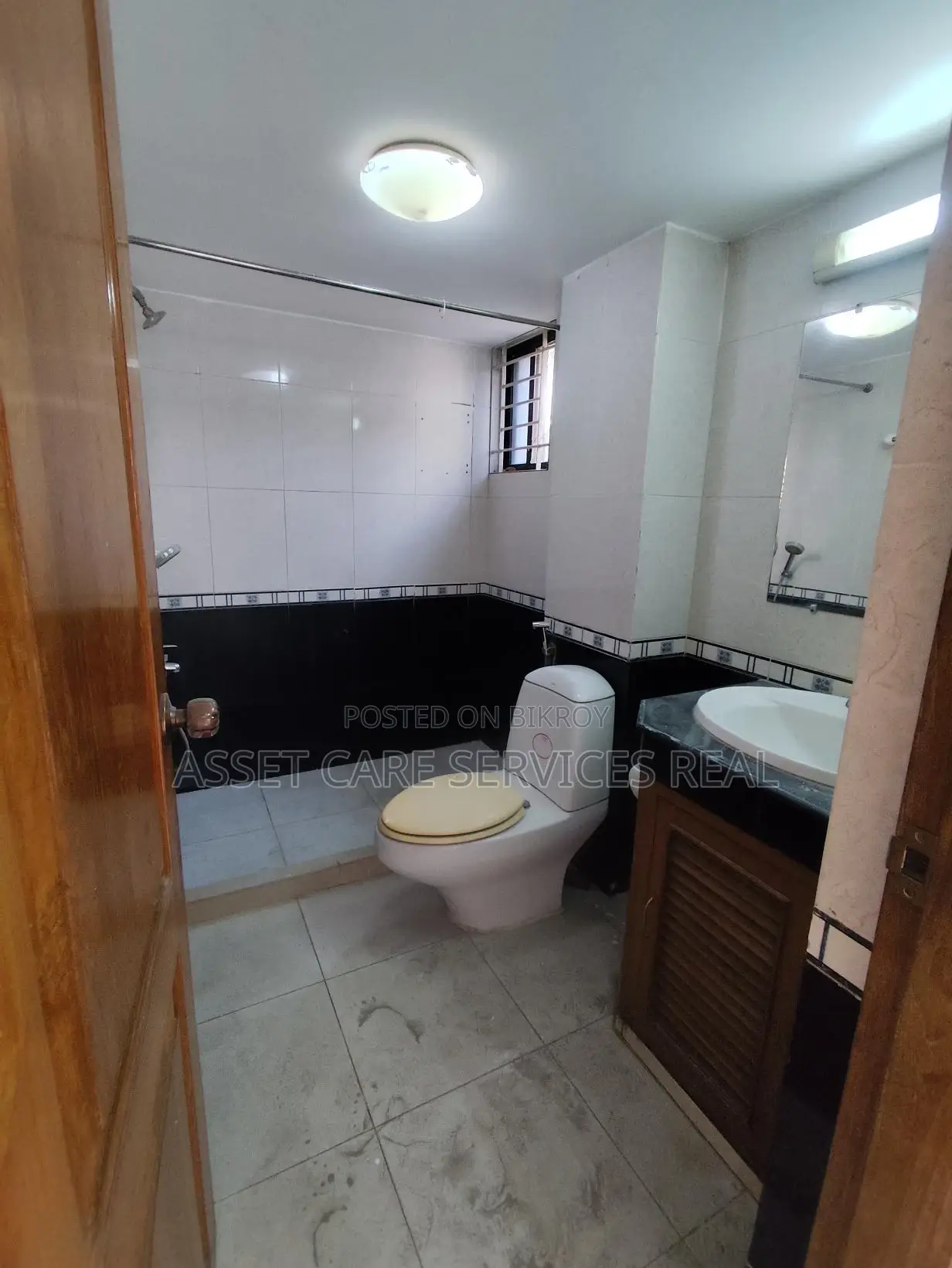 3200-Sqft 3Bed Semi-Furnished Apartment Rent In Gulshan-2 in Gulshan