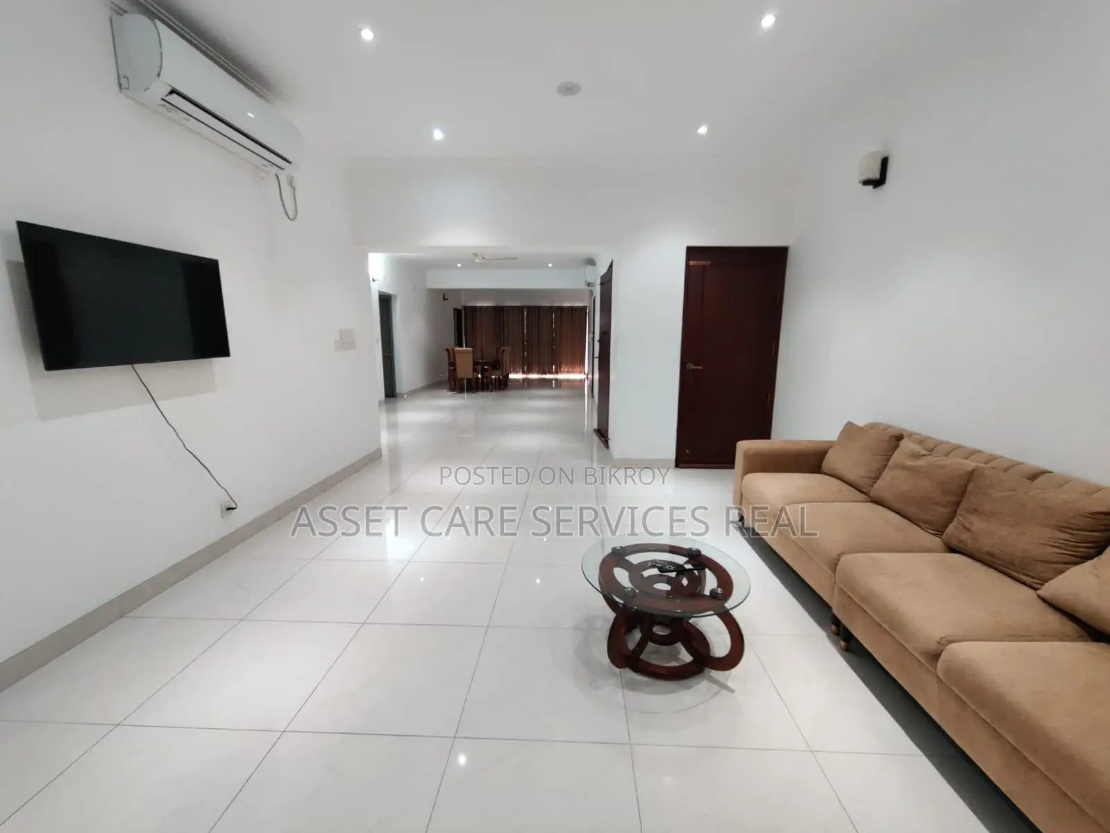 Fully-Furnished Gym-Pool Facilities 4-Bed Apartment for Rent in Gulshan in Gulshan