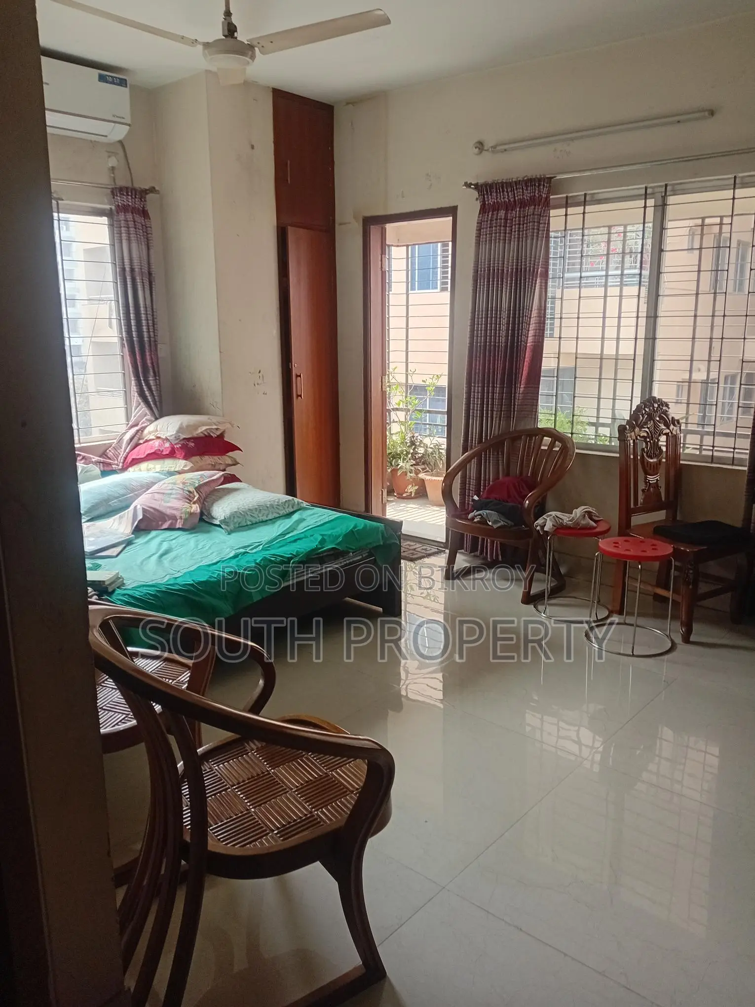 Ready-to-use 1200 sq. ft. flat for sale in Malibagh, Dhaka in Malibag