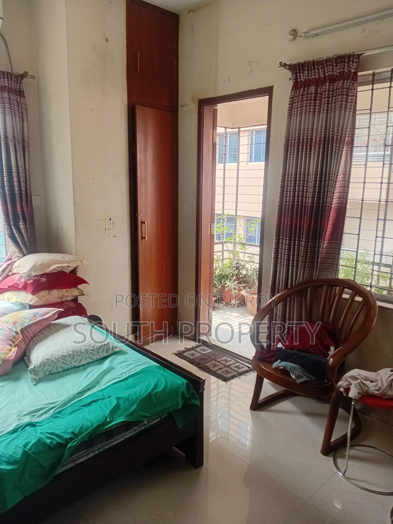 Ready used 2400 sft flat sale at Malibagh, Dhaka in Malibag