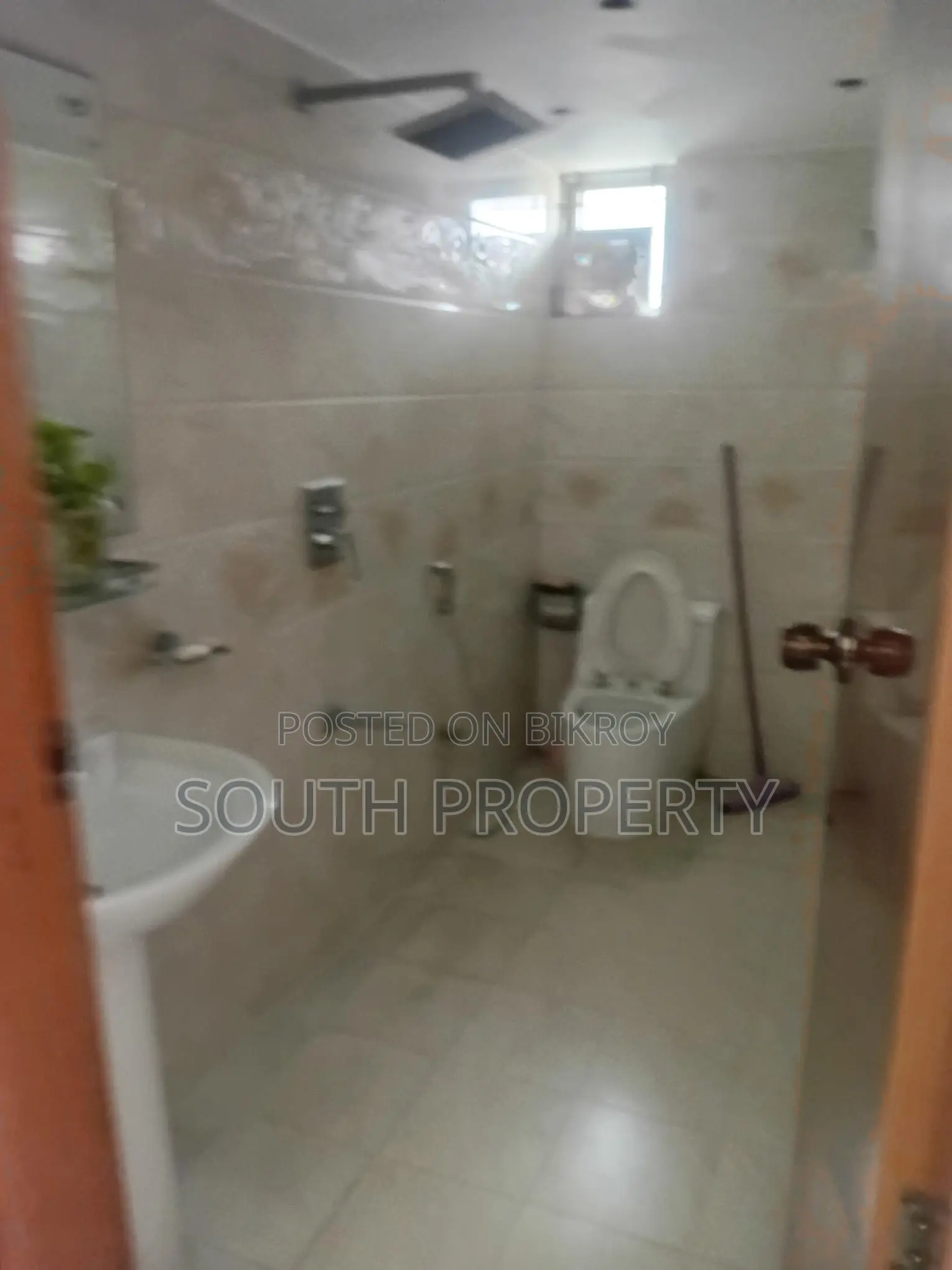 Ready used 2400 sft flat sale at Malibagh, Dhaka in Malibag