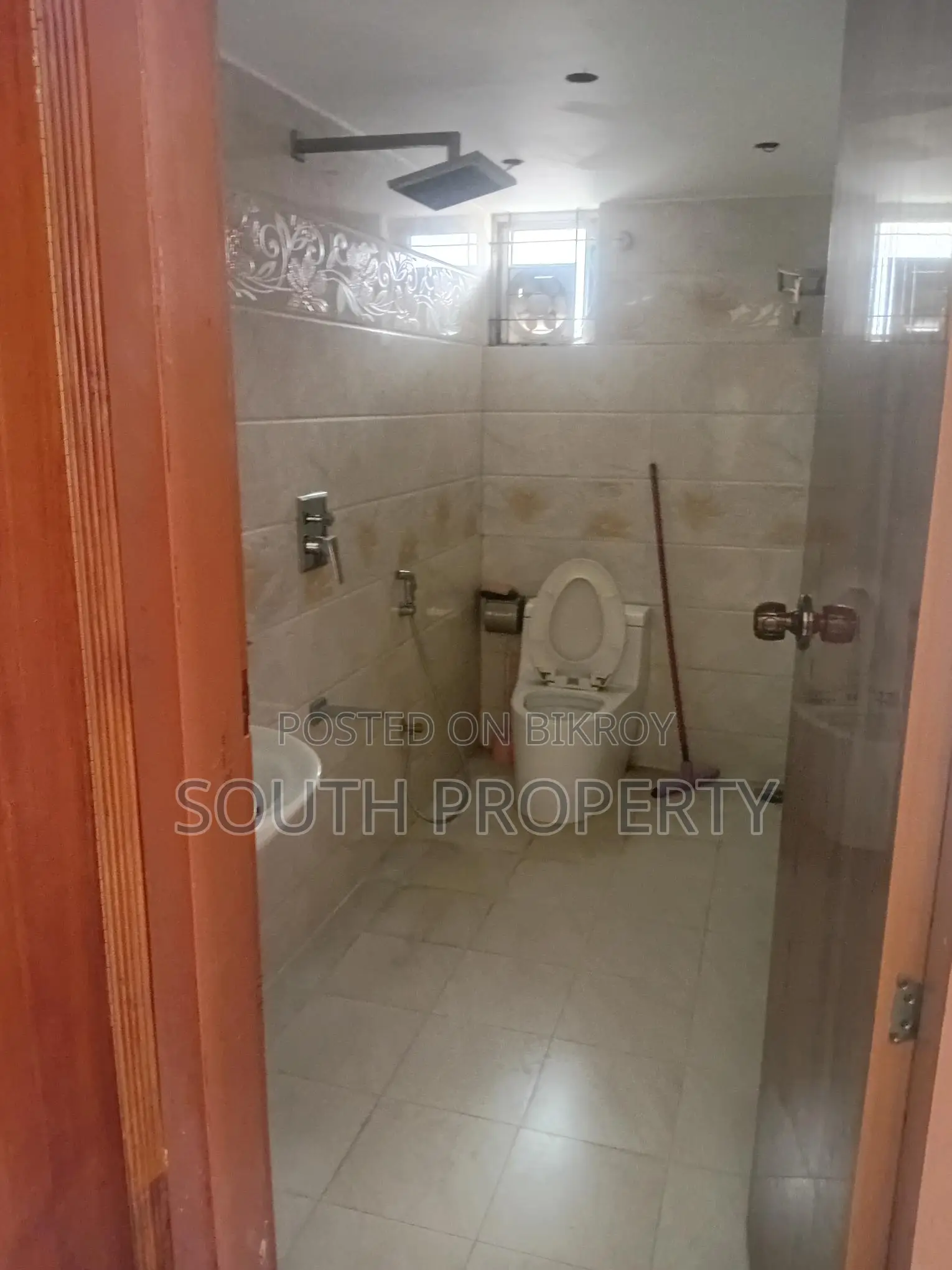 Ready used 2400 sft flat sale at Malibagh, Dhaka in Malibag