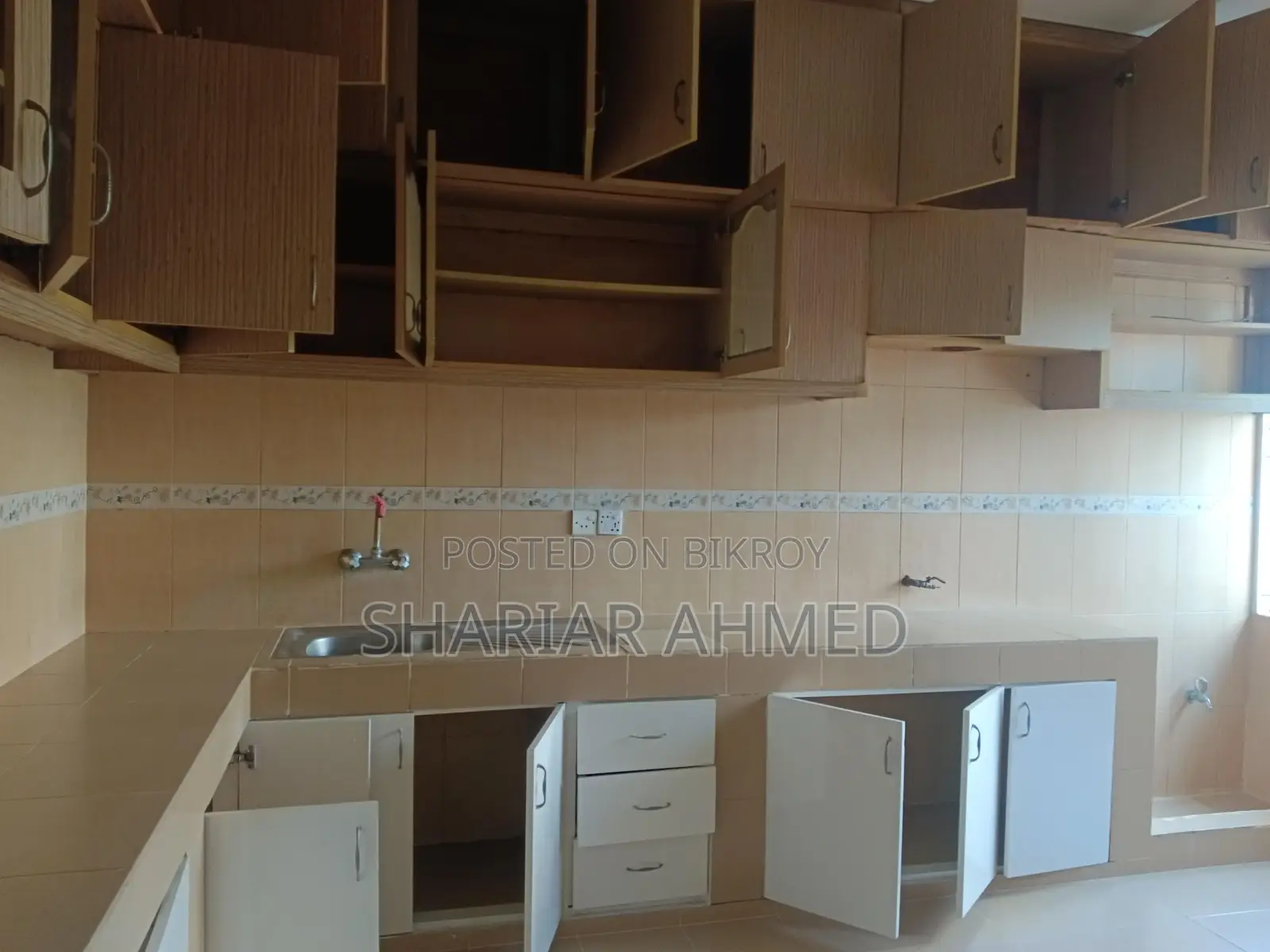 4 Bed 3050 Sqft Un-Furnished Apartment Available For Rent At Gulshan in Gulshan