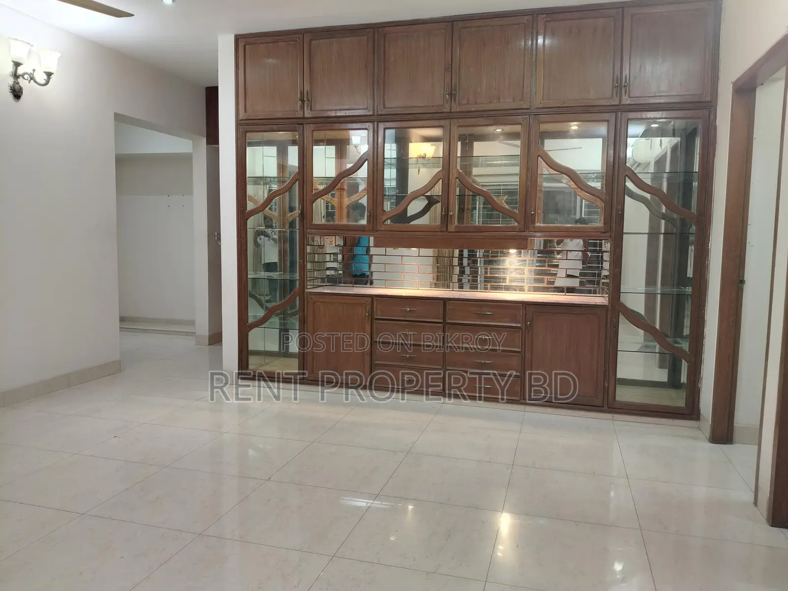 Unfurnished Flat For Rent in Gulshan 2 North in Gulshan