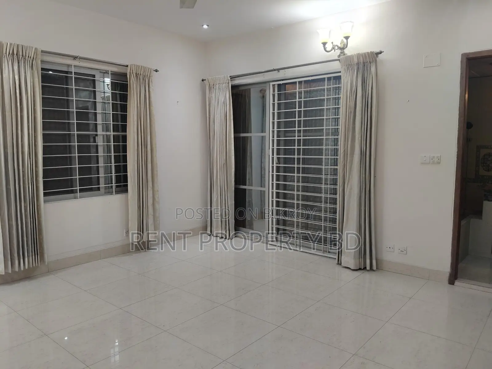 Unfurnished Flat For Rent in Gulshan 2 North in Gulshan