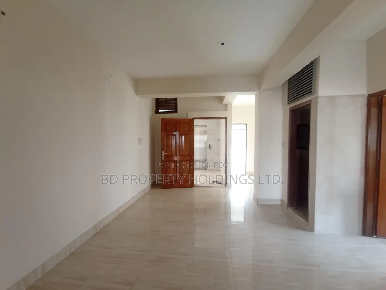1600 Sqft Luxurious Ready Apartment For Rent In Uttara in Basundhara