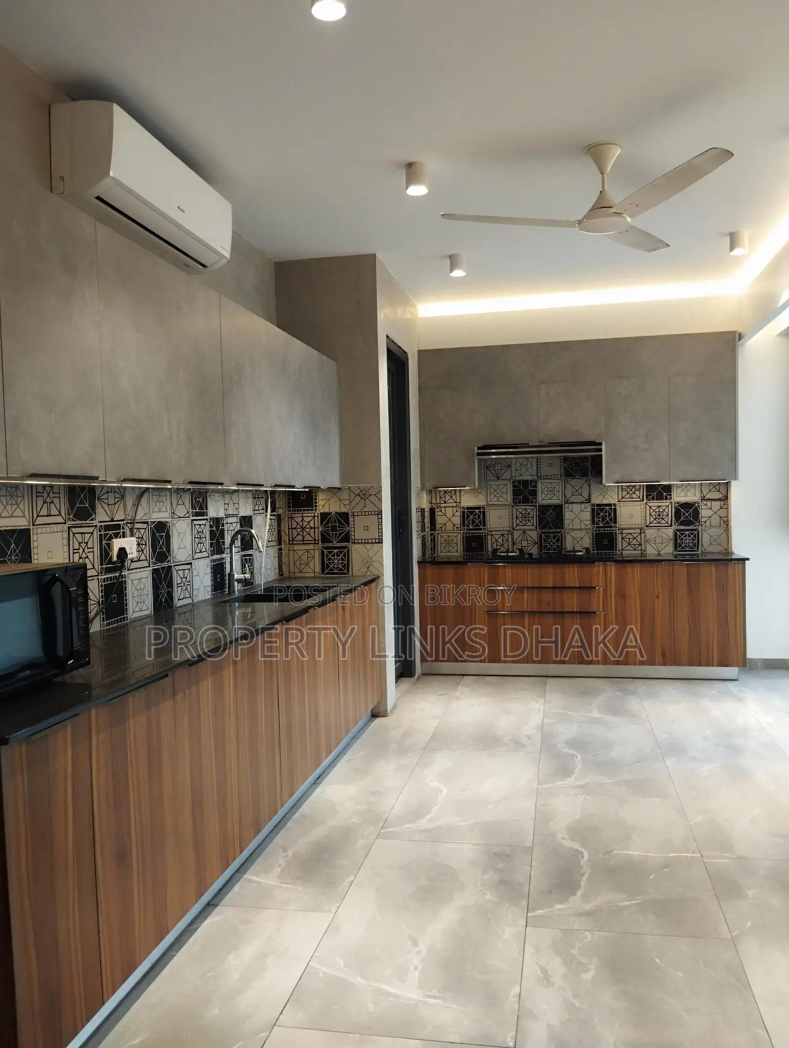 Luxury Apartment For Rent In Gulshan 2 Dhaka in Gulshan